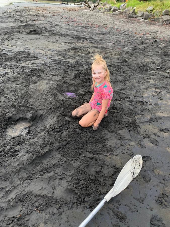 Urenui Beach Bach Eksteriør billede