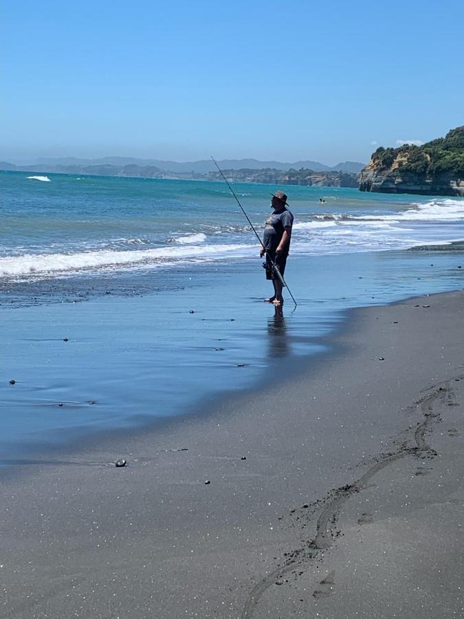 Urenui Beach Bach Eksteriør billede