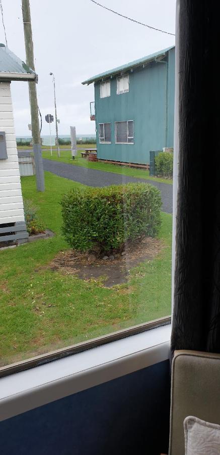 Urenui Beach Bach Eksteriør billede